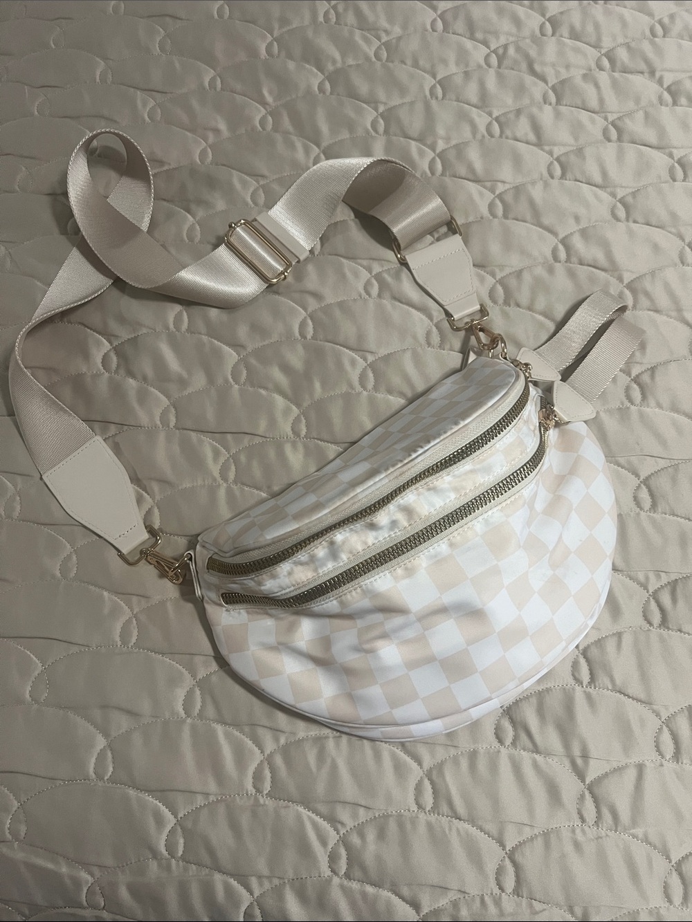 Neutral Checkered Crossbody Belt Bag - Cream/White